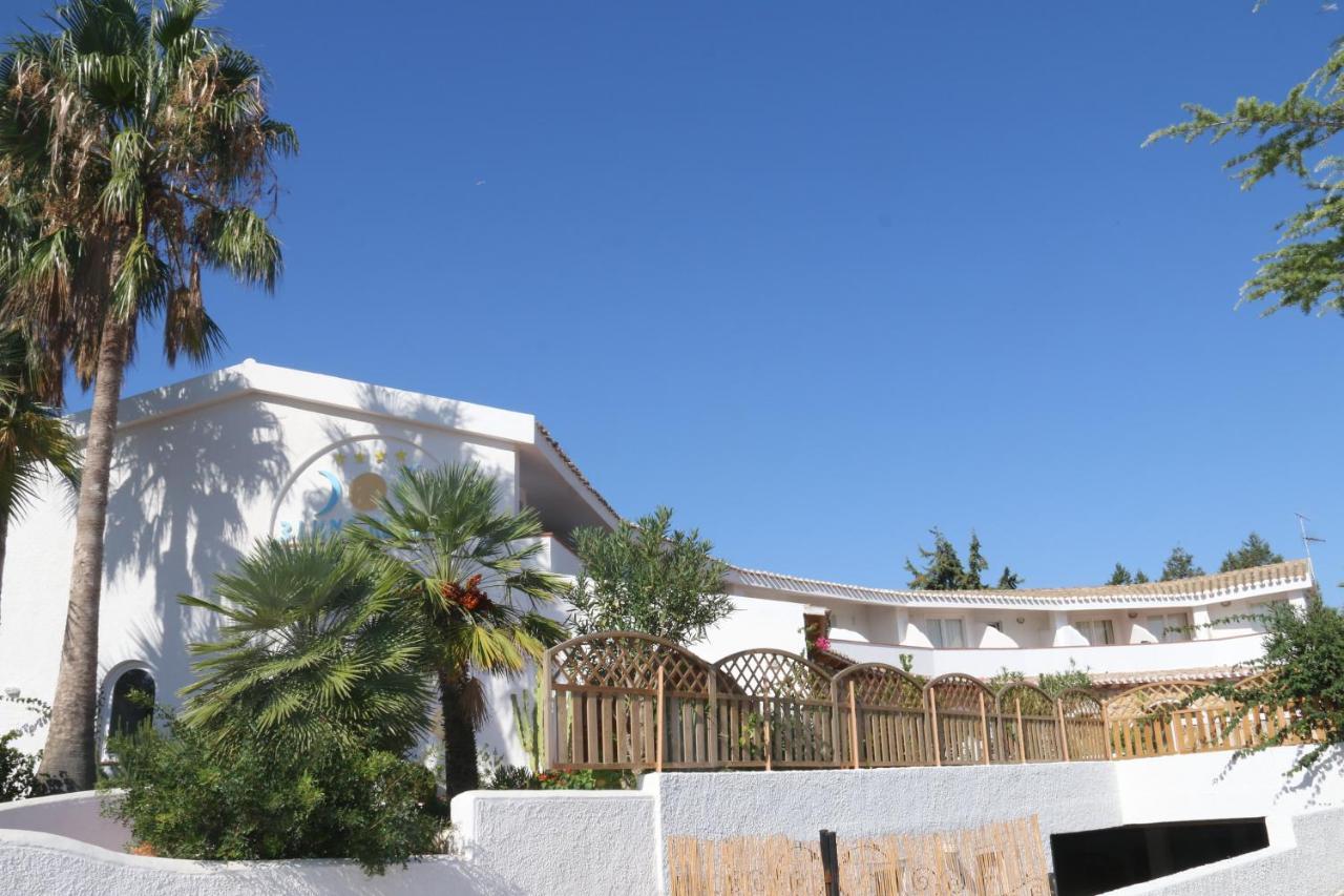 Hotel Altura Villasimius Exteriör bild